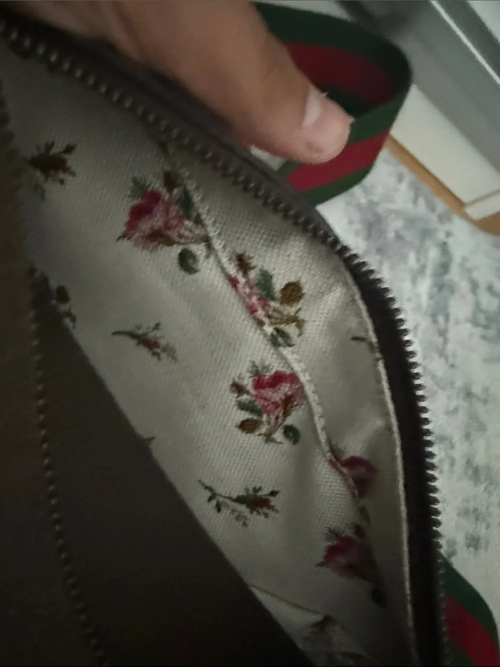 Gucci Beige GG Supreme Messenger Bag with Brown Trim and Green-Red Strap